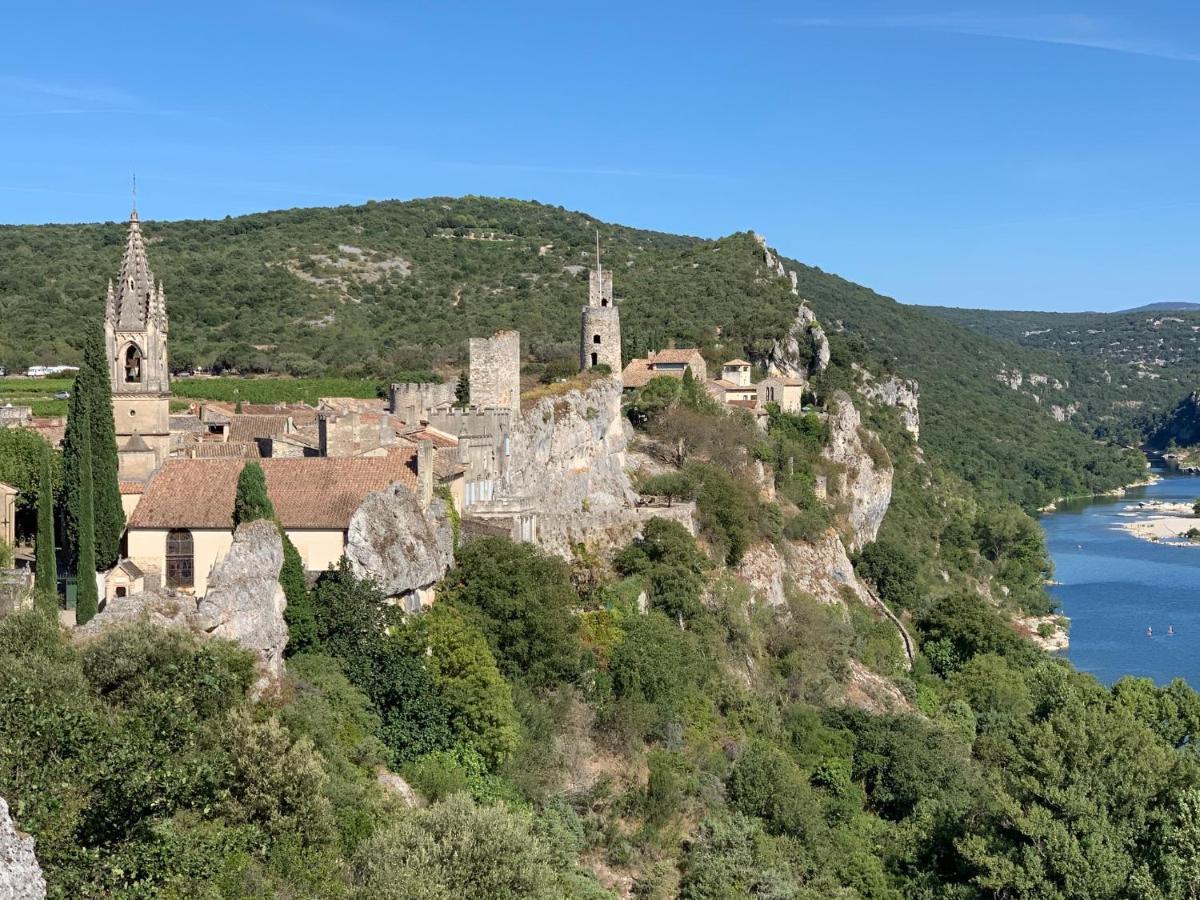 Le Castelas 艾盖兹 外观 照片